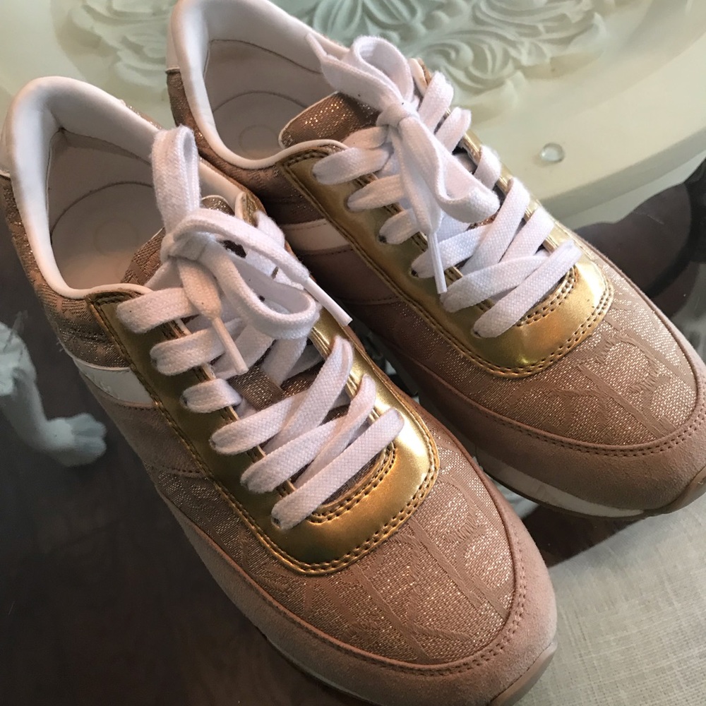 Calvin Klein tennis Shoes size 9